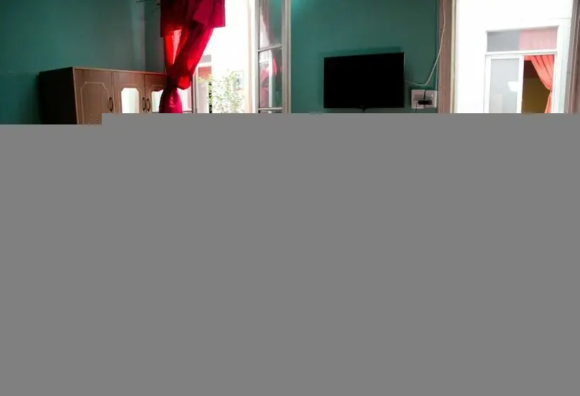 اتاق استاندارد با سرویس بهداشتی مشترک, Hostal Tricontinental