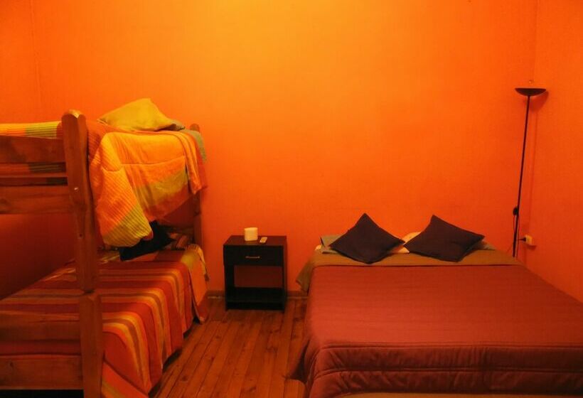 اتاق خانوادگی با سرویس بهداشتی مشترک, Hostal Tricontinental