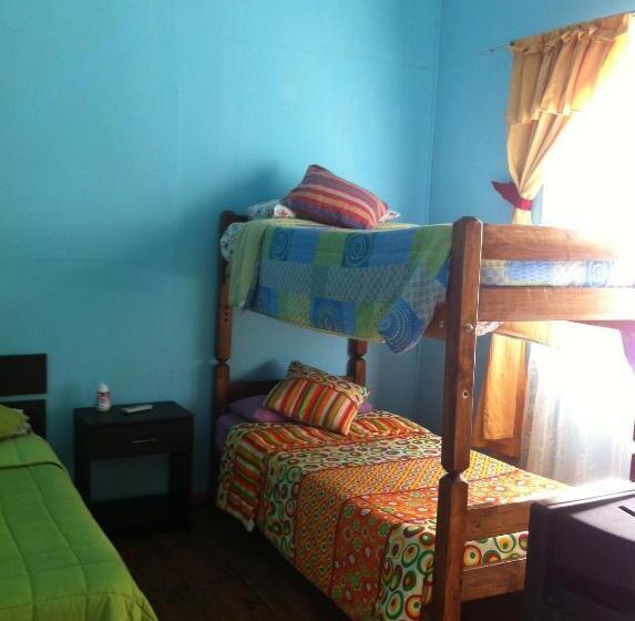 اتاق خانوادگی با سرویس بهداشتی مشترک, Hostal Tricontinental