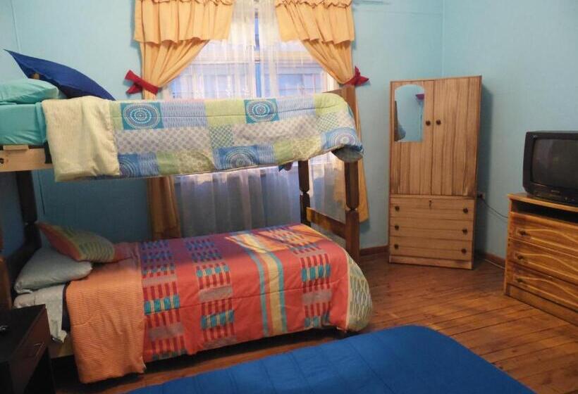 اتاق خانوادگی با سرویس بهداشتی مشترک, Hostal Tricontinental