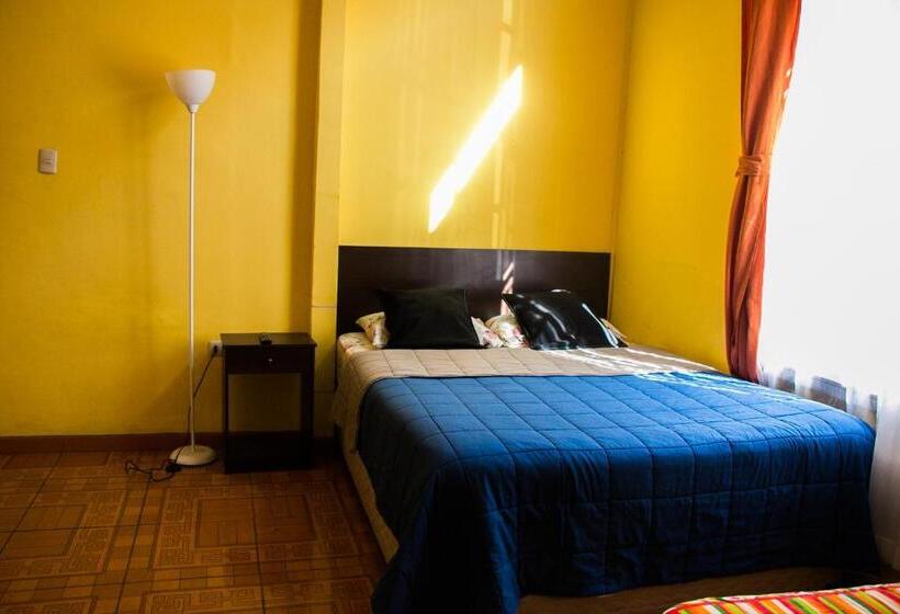 اتاق خانوادگی با سرویس بهداشتی مشترک, Hostal Tricontinental