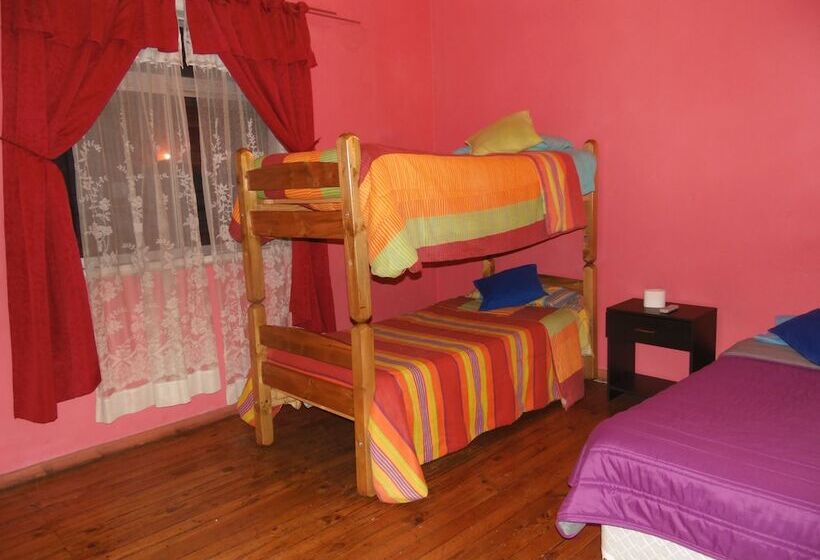 اتاق خانوادگی با سرویس بهداشتی مشترک, Hostal Tricontinental