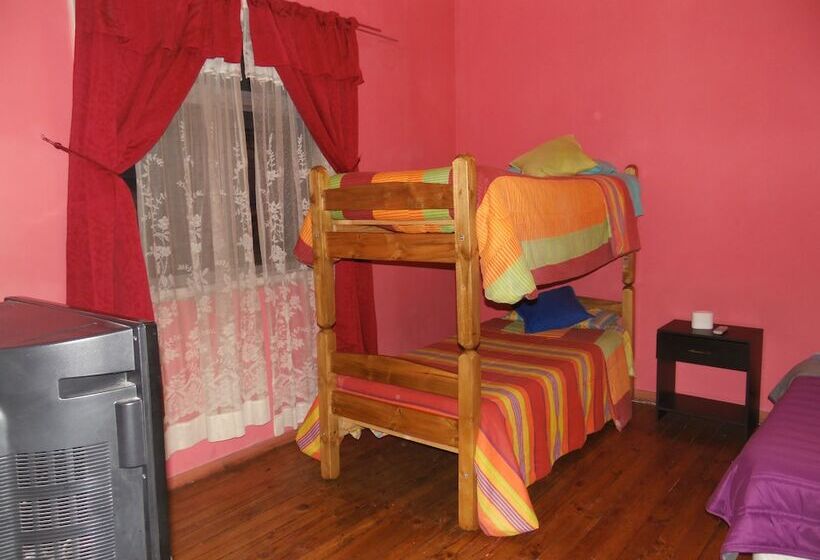 اتاق خانوادگی با سرویس بهداشتی مشترک, Hostal Tricontinental