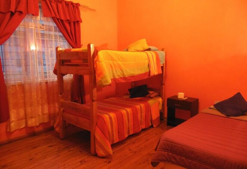 اتاق خانوادگی با سرویس بهداشتی مشترک, Hostal Tricontinental