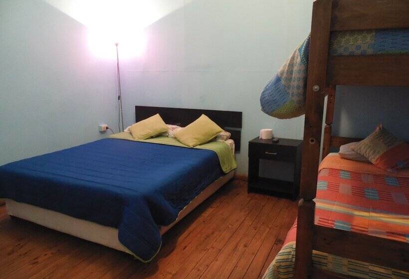 اتاق خانوادگی با سرویس بهداشتی مشترک, Hostal Tricontinental