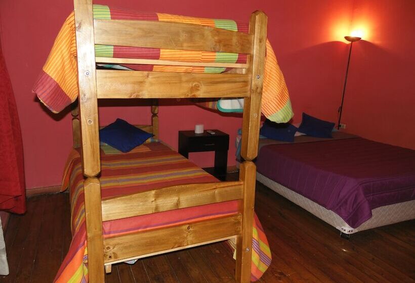 اتاق خانوادگی با سرویس بهداشتی مشترک, Hostal Tricontinental