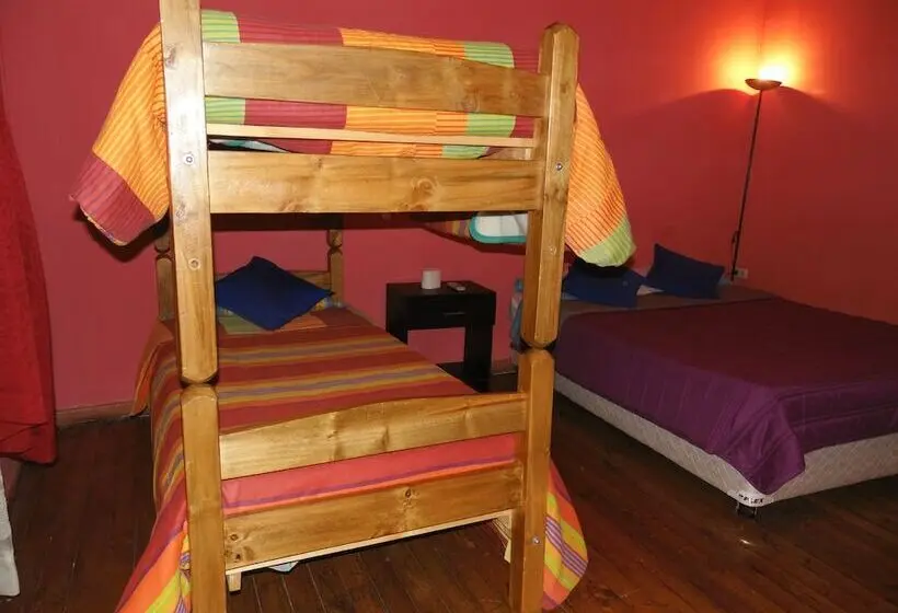 اتاق خانوادگی با سرویس بهداشتی مشترک, Hostal Tricontinental