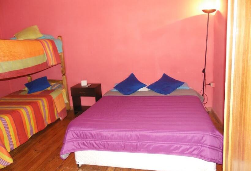 اتاق خانوادگی با سرویس بهداشتی مشترک, Hostal Tricontinental