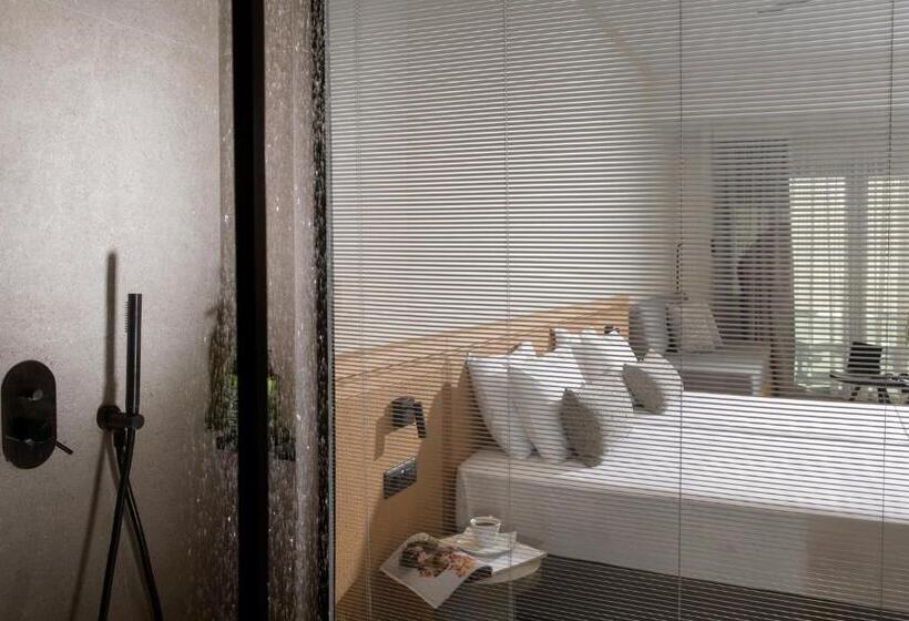 اتاق سوپریور با چشمانداز جانبی دریا, Almyrida Resort