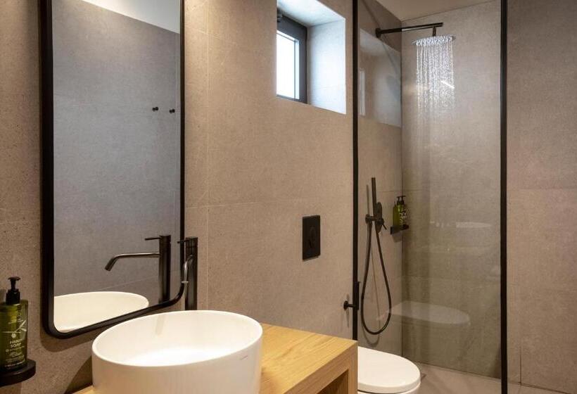 اتاق سوپریور با چشمانداز جانبی دریا, Almyrida Resort