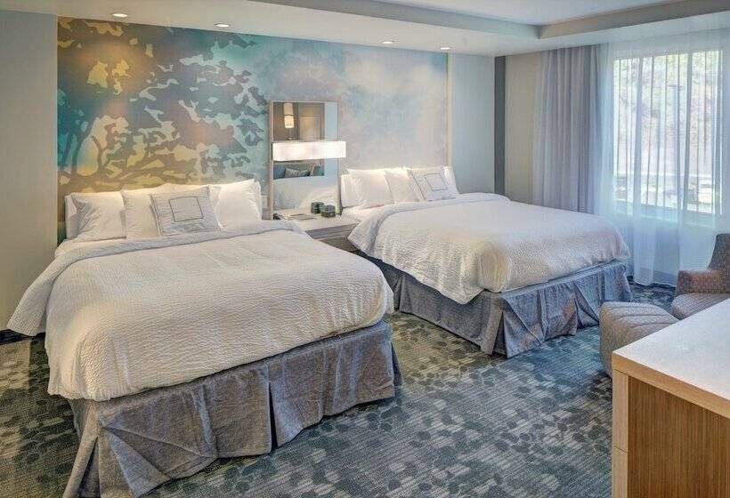 带2个双人床的标准工作室, Courtyard By Marriott Appleton Riverfront