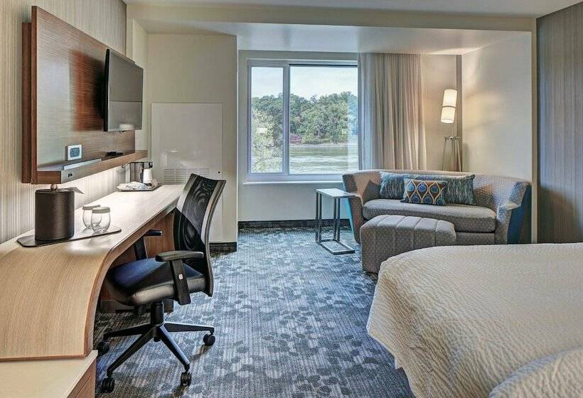 标准间带双人床, Courtyard By Marriott Appleton Riverfront