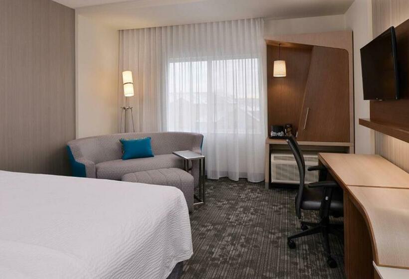 스탠다드 룸 킹사이즈 침대, Courtyard By Marriott Toledo North