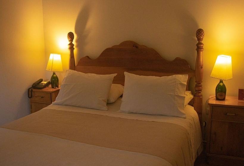 스탠다드 싱글 룸, El Reloj