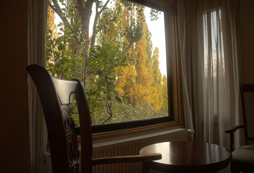 스탠다드 싱글 룸, El Reloj