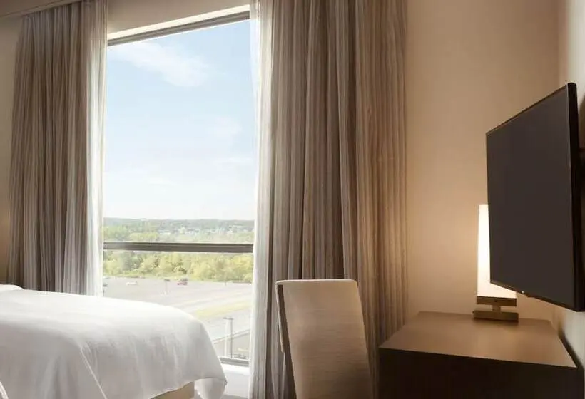 سوییت لوکس, Embassy Suites By Hilton Syracuse Destiny Usa