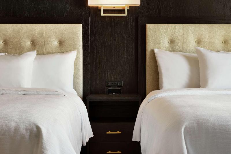 디럭스 스위트, Embassy Suites By Hilton Syracuse Destiny Usa