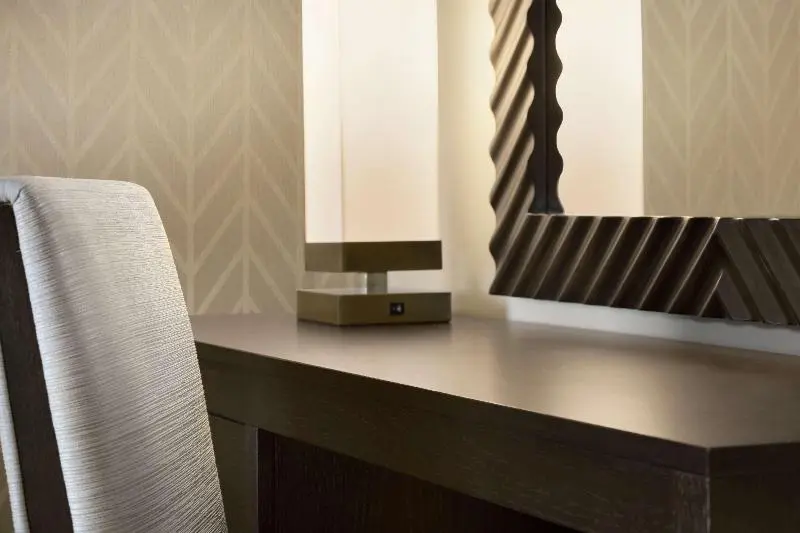 سوئیت با تخت بزرگ, Embassy Suites By Hilton Syracuse Destiny Usa