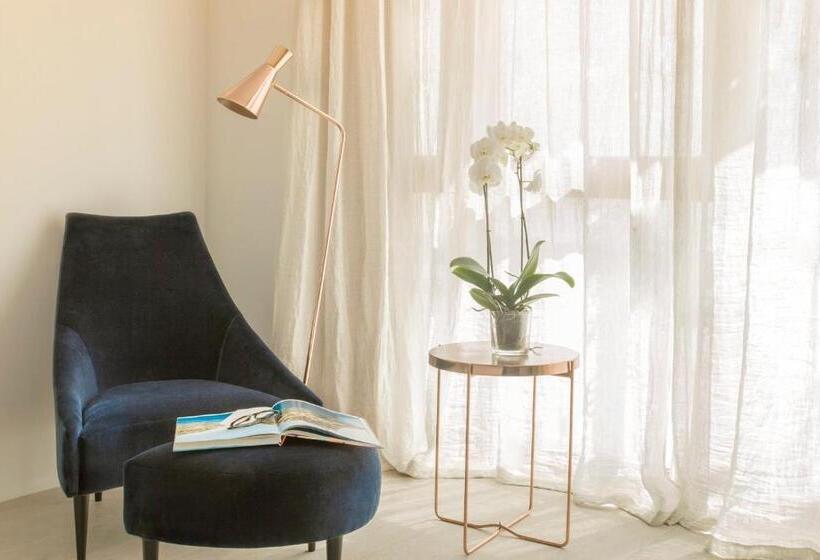 Номер Deluxe Вид на Море Боковой, Es Princep The Leading Hotels Of The World