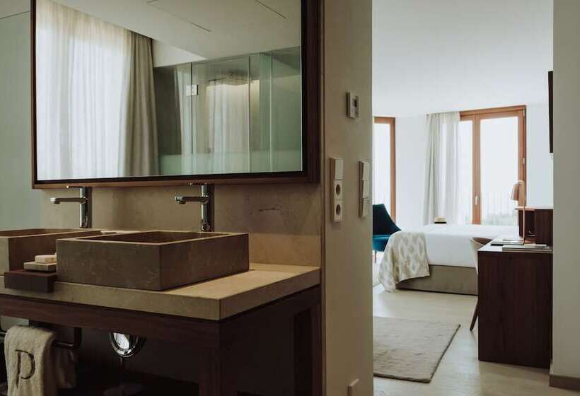 Номер Deluxe Вид на Море Боковой, Es Princep The Leading Hotels Of The World