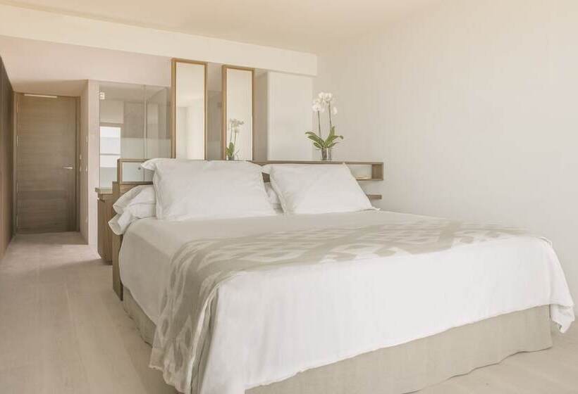 Номер Deluxe Вид на Море Боковой, Es Princep The Leading Hotels Of The World