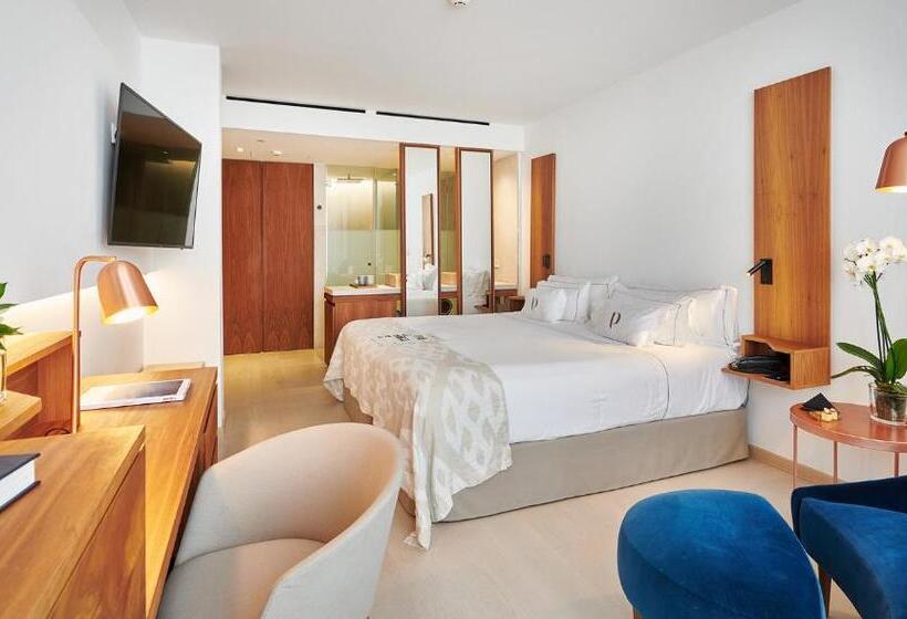 Номер Deluxe Вид на Море Боковой, Es Princep The Leading Hotels Of The World