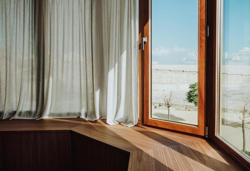 Полулюкс, Es Princep The Leading Hotels Of The World