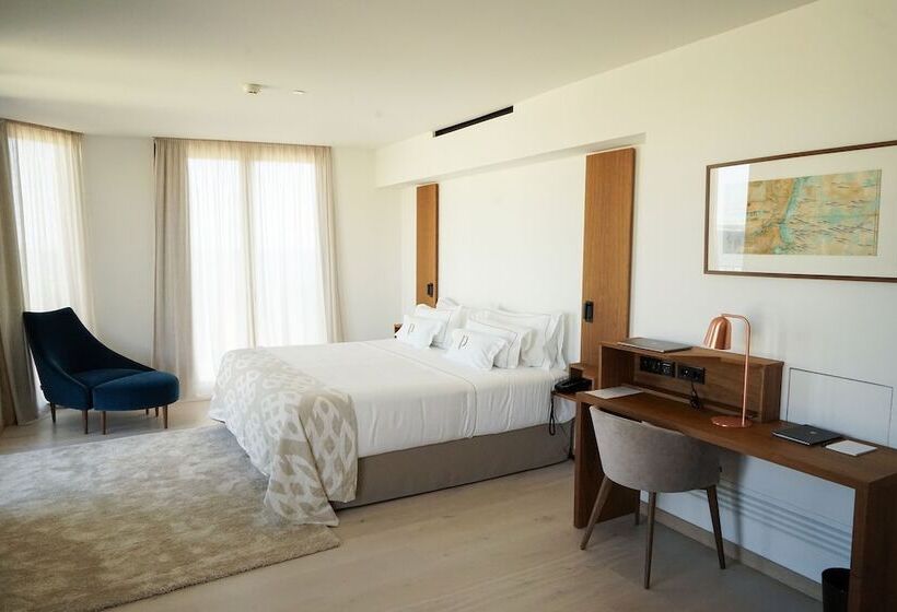 Полулюкс, Es Princep The Leading Hotels Of The World