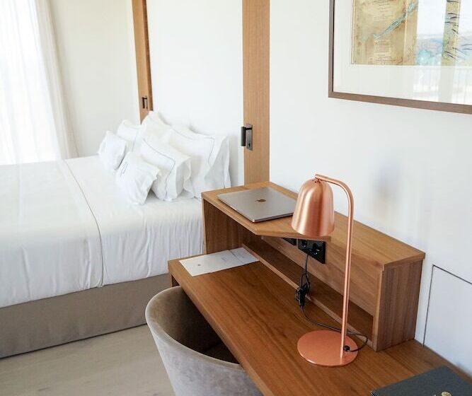 Полулюкс, Es Princep The Leading Hotels Of The World