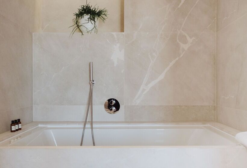 Полулюкс, Es Princep The Leading Hotels Of The World