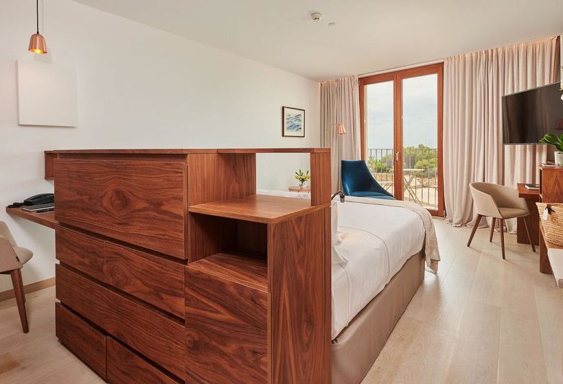 Номер Deluxe Вид на Море Боковой, Es Princep The Leading Hotels Of The World