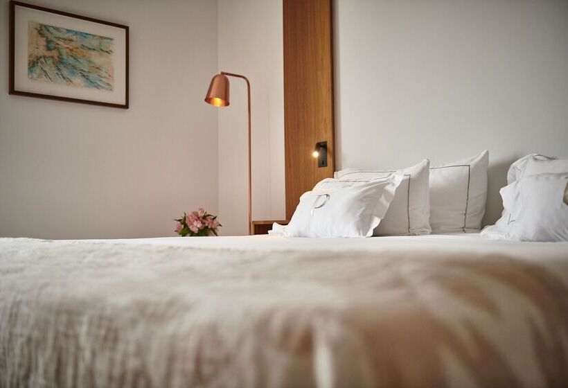 Номер Deluxe Вид на Море Боковой, Es Princep The Leading Hotels Of The World