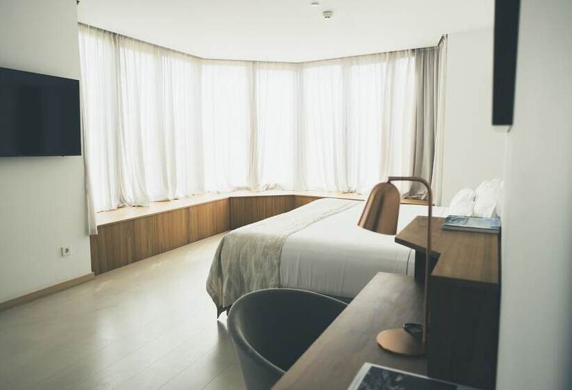 Полулюкс, Es Princep The Leading Hotels Of The World