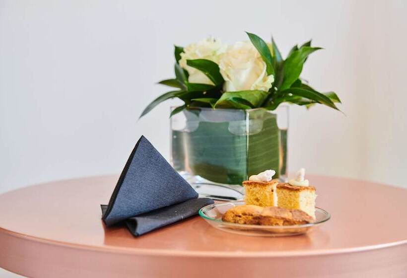 Полулюкс, Es Princep The Leading Hotels Of The World