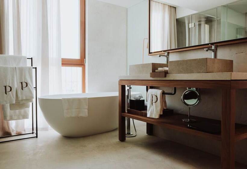 Полулюкс, Es Princep The Leading Hotels Of The World