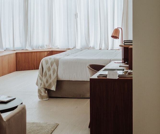 Полулюкс, Es Princep The Leading Hotels Of The World