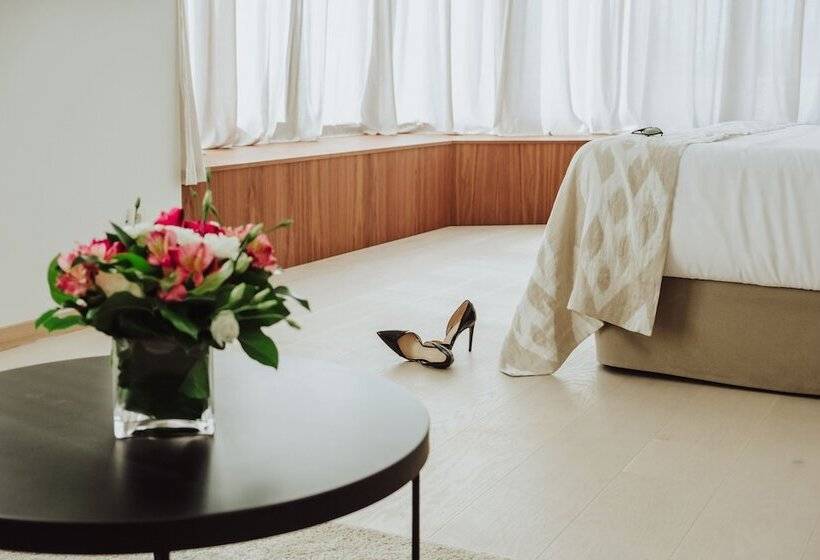 Полулюкс, Es Princep The Leading Hotels Of The World