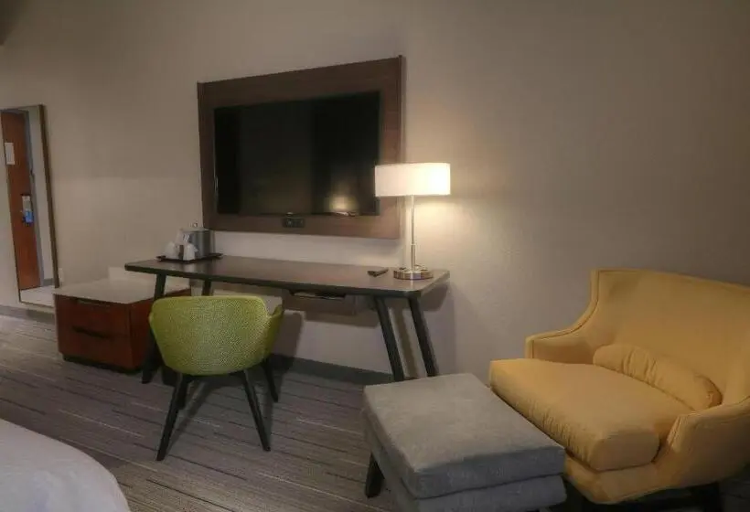 キングサイズベッドのスタンダードルーム, Fairfield Inn & Suites By Marriott Gatlinburg Downtown