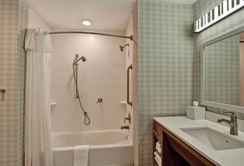 身障者適用スイートルーム, Home2 Suites By Hilton Tampa Usf Near Busch Gardens