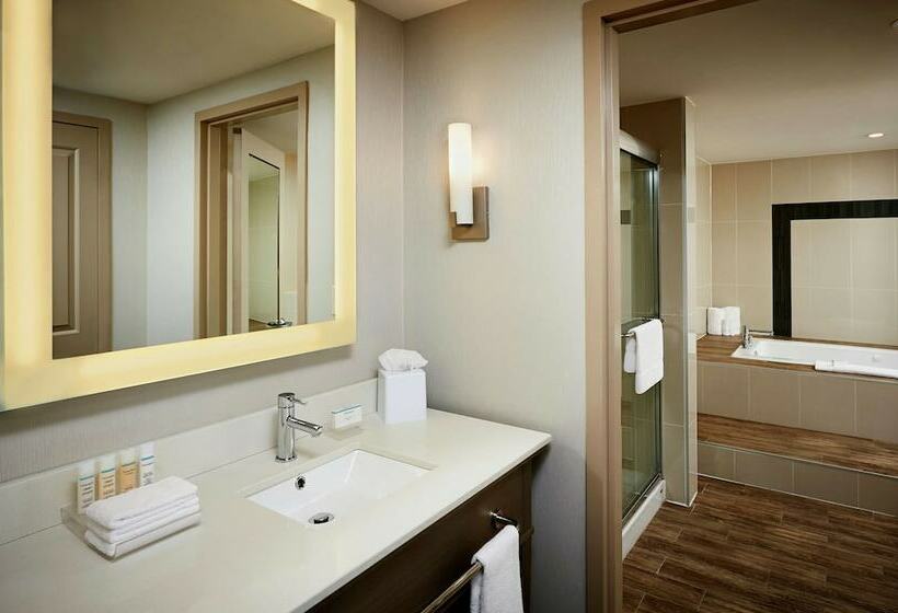 Студия Стандарт Двуспальная Кровать, Homewood Suites By Hilton North Bay
