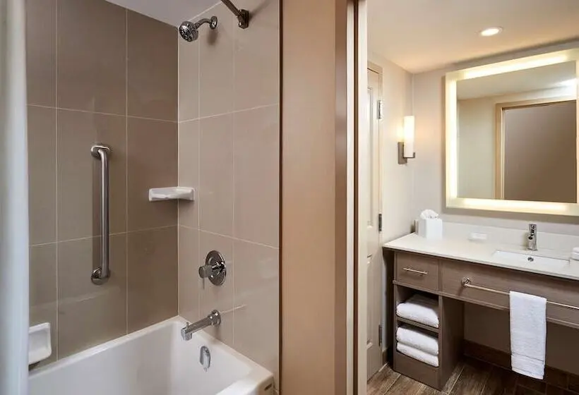 سوییت, Homewood Suites By Hilton North Bay