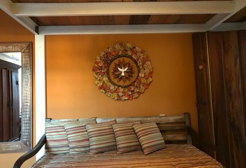 标准工作室, Recanto Das Andorinhas Studios