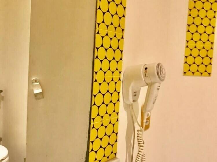 标准工作室, Recanto Das Andorinhas Studios