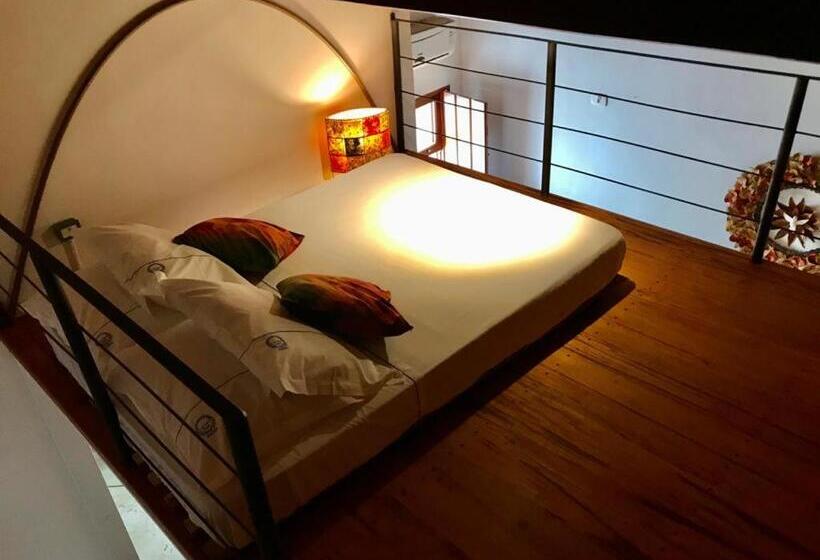 高级工作室, Recanto Das Andorinhas Studios