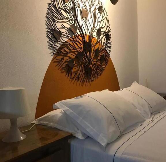 可看到停车场的标准间, Recanto Das Andorinhas Studios