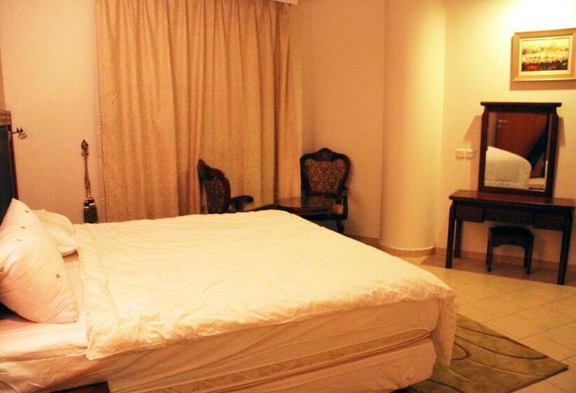 Апартаменты 3 Спальни, Sadeem Al Fajr Hotel Suites