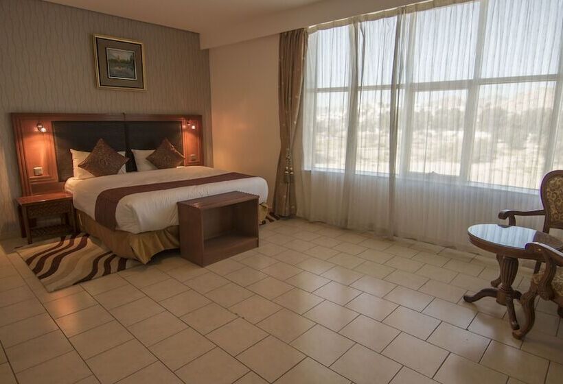 Апартаменты 3 Спальни, Sadeem Al Fajr Hotel Suites