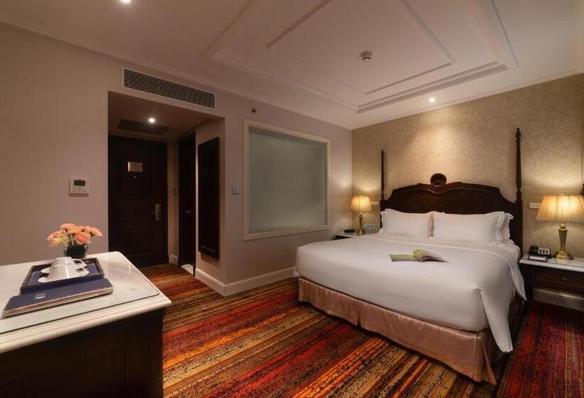 اتاق استاندارد, The Lapis