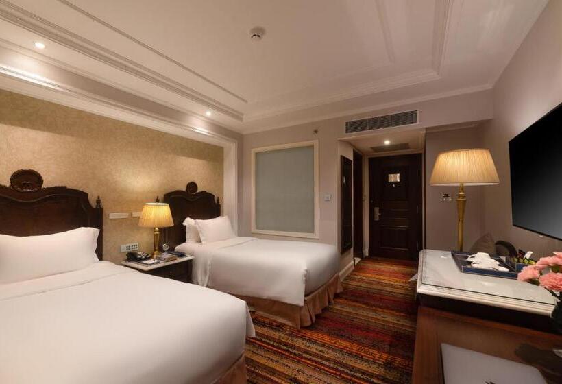 اتاق استاندارد, The Lapis