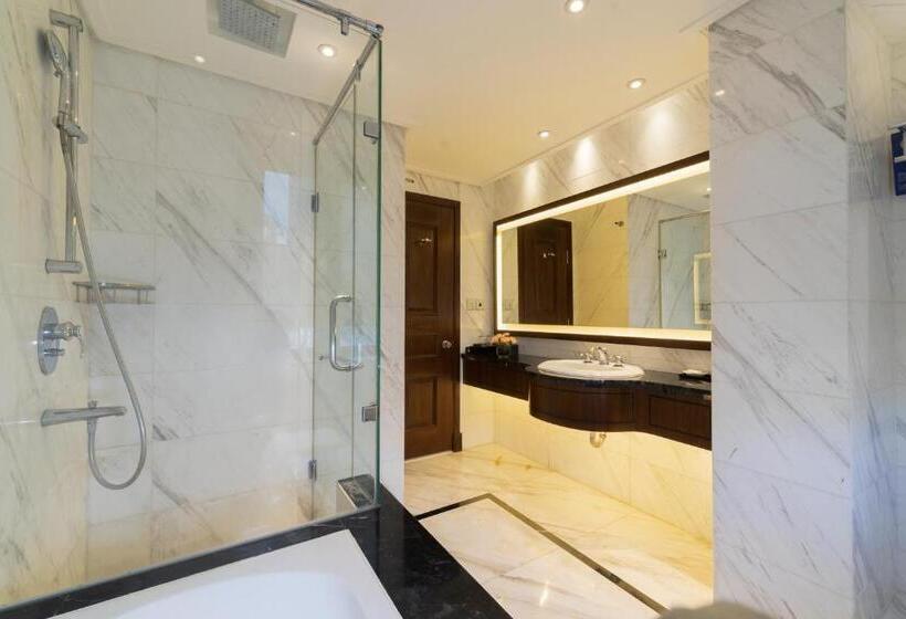 اتاق سوپریور با چشم‌انداز شهر, The Lapis